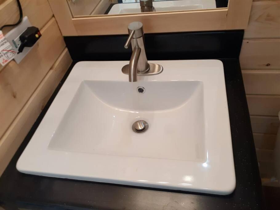 ואלה 066 South Rim Grand Canyon Tiny Home Sleeps 8 מראה חיצוני תמונה